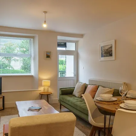 Дом отдыха Wansfell Nook - Log Burner, Garden & Parking Эмблсайд